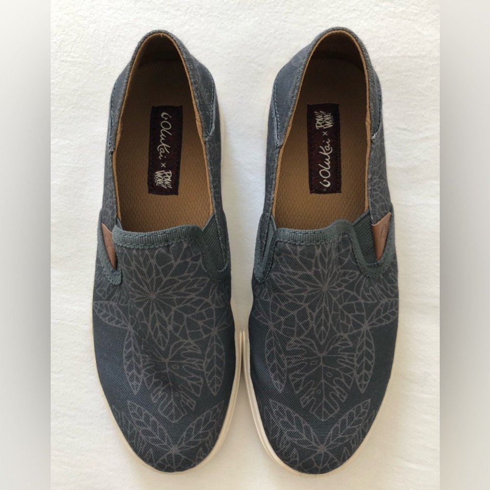 OluKai Women’s Pehuea Pow!Wow! Slip in Shoes 6 NWOT